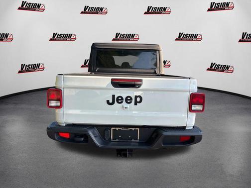 2021 Jeep Gladiator Willys 4x4