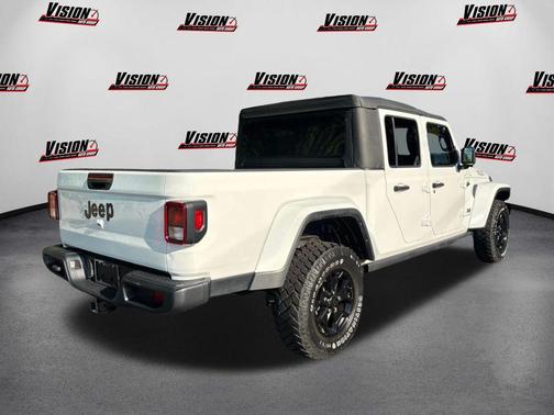 2021 Jeep Gladiator Willys 4x4