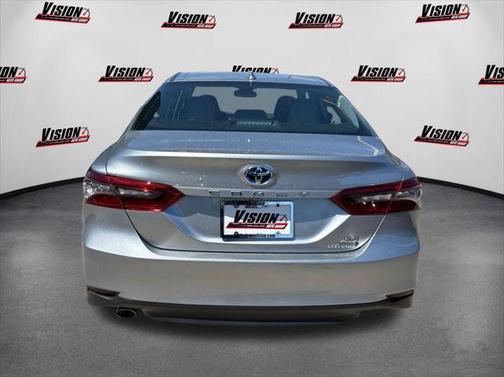 2022 Toyota Camry Hybrid XLE