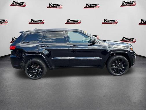 2021 Jeep Grand Cherokee Laredo