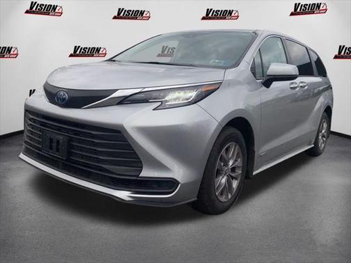 2021 Toyota Sienna LE