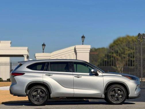 2021 Toyota Highlander L