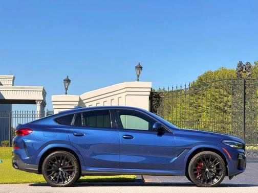 Blue 2021 BMW X6 sDrive40i