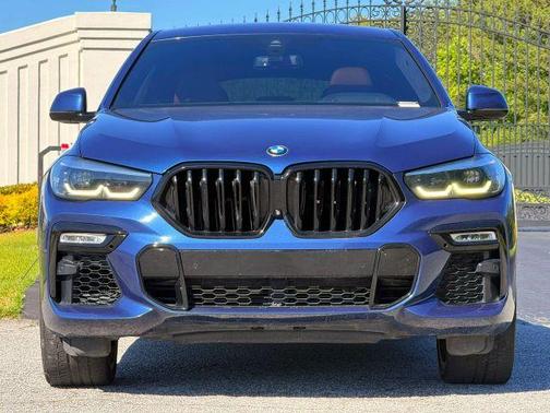 Blue 2021 BMW X6 sDrive40i