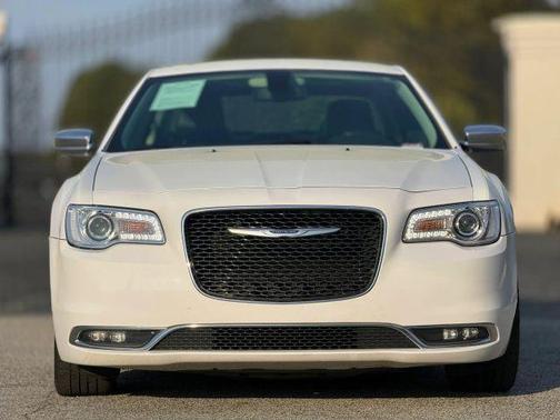 White 2020 Chrysler 300 Limited