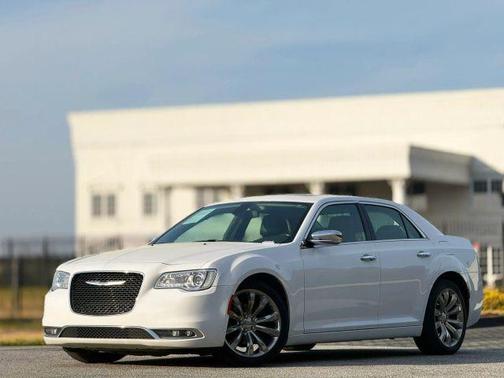 White 2020 Chrysler 300 Limited