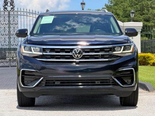 Deep Black Pearl Effect 2022 Volkswagen Atlas 3.6L SEL Premium R-Line
