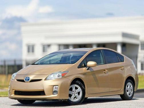 2010 Toyota Prius III