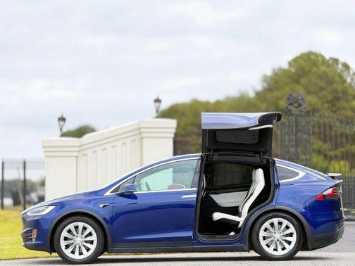Blue 2016 Tesla Model X 90D