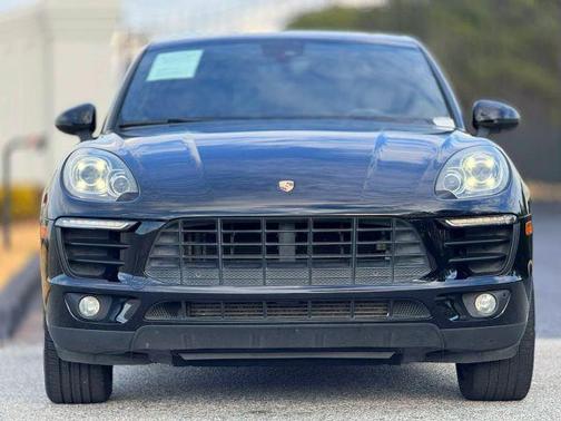 2017 Porsche Macan Base