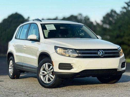 White 2016 Volkswagen Tiguan S