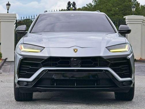 Silver 2019 Lamborghini Urus Base