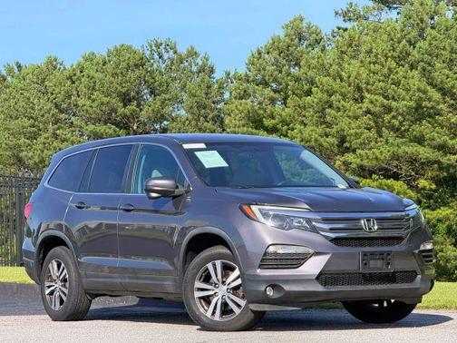 Silver 2018 Honda Pilot EX