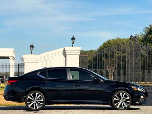 2020 Nissan Altima 2.5 SR