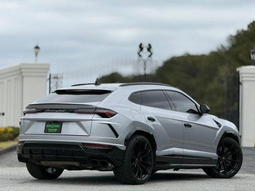 Silver 2019 Lamborghini Urus Base