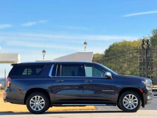 2023 Chevrolet Suburban Premier