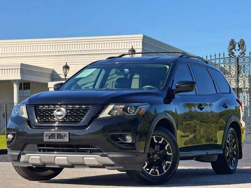 Magnetic Black 2019 Nissan Pathfinder SV