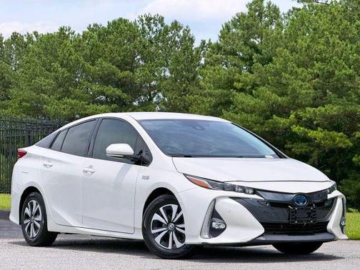 White 2017 Toyota Prius Prime Advanced