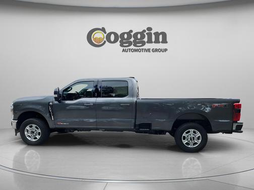 Carbonized Gray Metallic 2026 Ford F-250 XLT