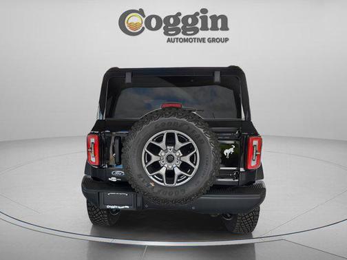 Shadow Black 2025 Ford Bronco Badlands