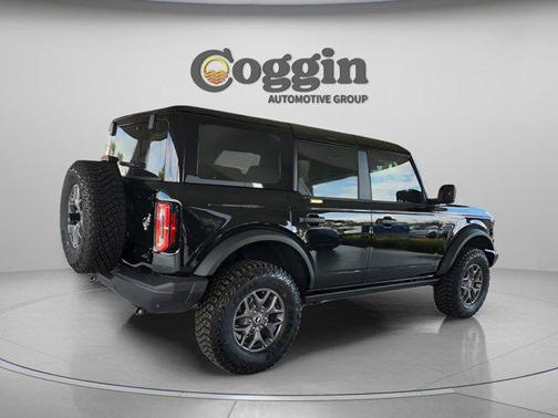 Shadow Black 2025 Ford Bronco Badlands