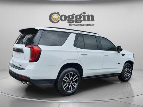 2022 GMC Yukon 4WD AT4