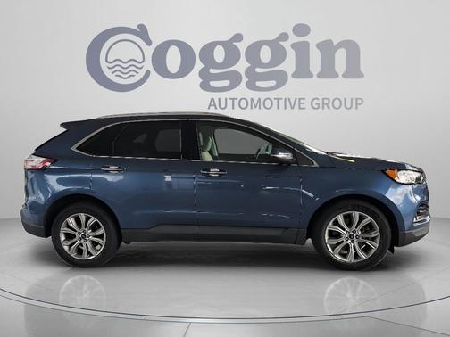 Blue Metallic 2019 Ford Edge Titanium