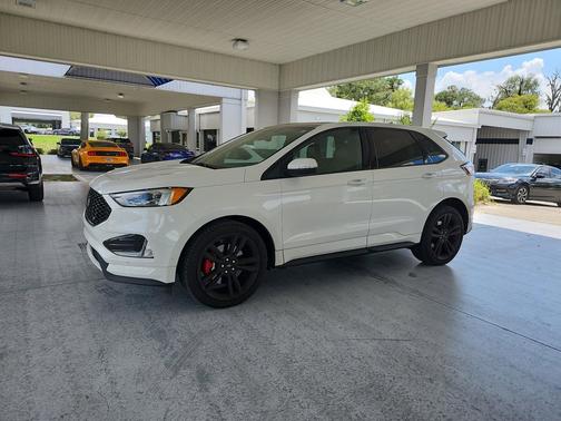 Star White Metallic Tri-Coat 2022 Ford Edge ST