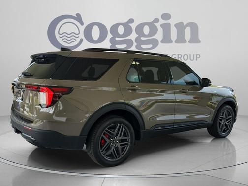 Marsh Gray 2026 Ford Explorer ST-Line