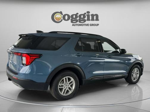 Vapor Blue Metallic 2026 Ford Explorer Active