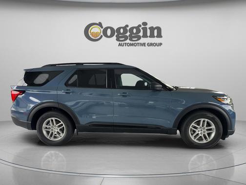 Vapor Blue Metallic 2026 Ford Explorer Active