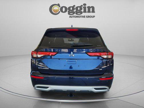 Cosmic Blue Metallic 2022 Mitsubishi Outlander SE 2.5 S-AWC