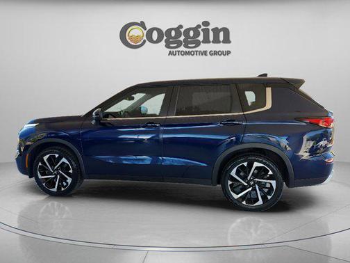 Cosmic Blue Metallic 2022 Mitsubishi Outlander SE 2.5 S-AWC
