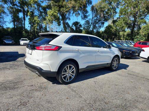 2023 Ford Edge Titanium