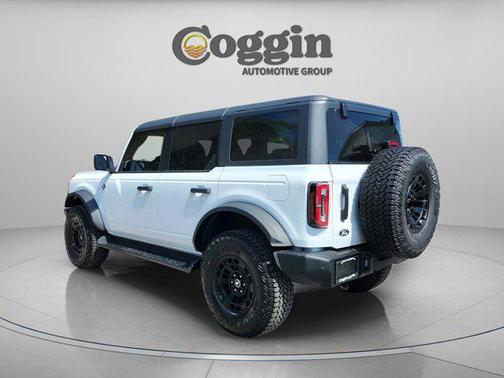 Oxford White 2026 Ford Bronco Outer Banks