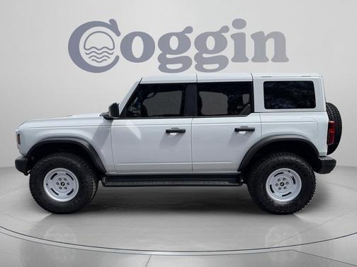 Oxford White 2026 Ford Bronco Heritage Edition