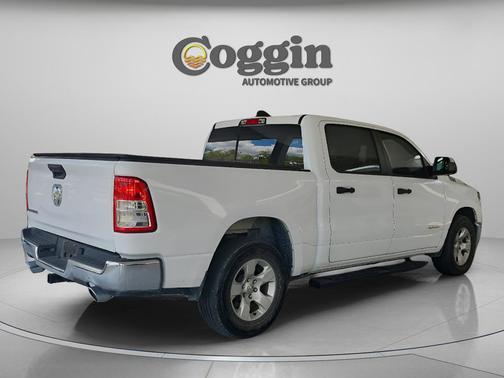 Bright White Clearcoat 2023 RAM 1500 Big Horn/Lone Star