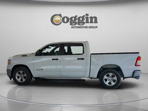 Bright White Clearcoat 2023 RAM 1500 Big Horn/Lone Star