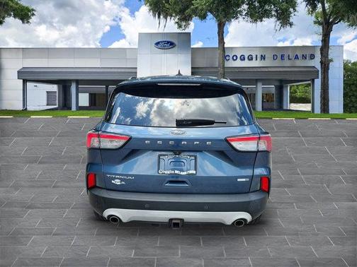 2020 Ford Escape Titanium
