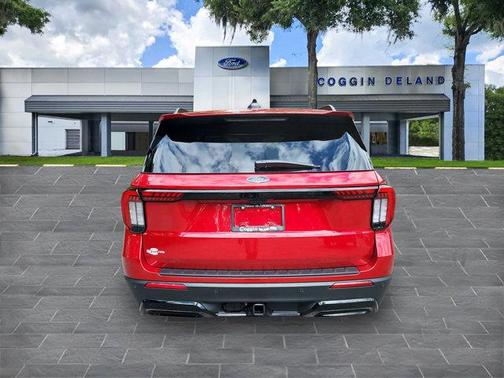 2026 Ford Explorer ST-Line