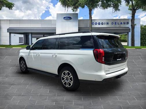 2025 Ford Expedition Max Active 4x4