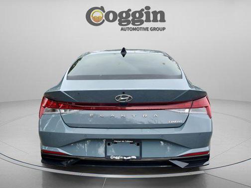 2022 Hyundai ELANTRA Limited