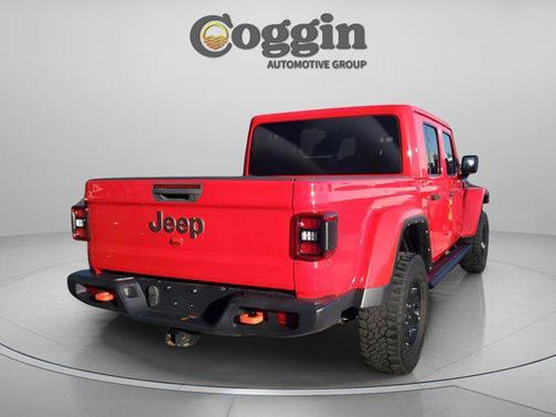 Firecracker Red Clearcoat 2022 Jeep Gladiator Mojave 4x4