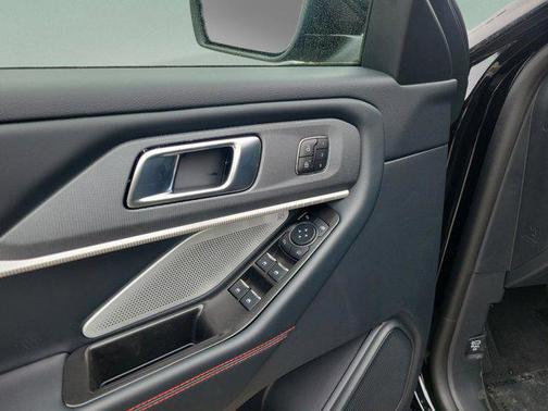 Agate Black Metallic 2026 Ford Explorer ST