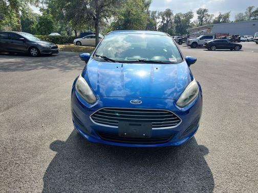 Lightning Blue Metallic 2018 Ford Fiesta SE