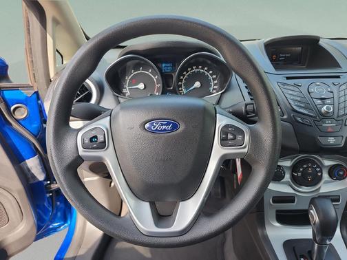Lightning Blue Metallic 2018 Ford Fiesta SE
