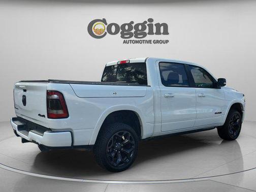 Ivory White Tri-Coat Pearlcoat 2021 RAM 1500 Limited