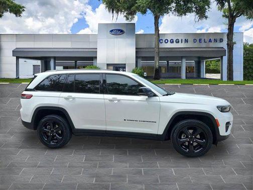 2023 Jeep Grand Cherokee Altitude