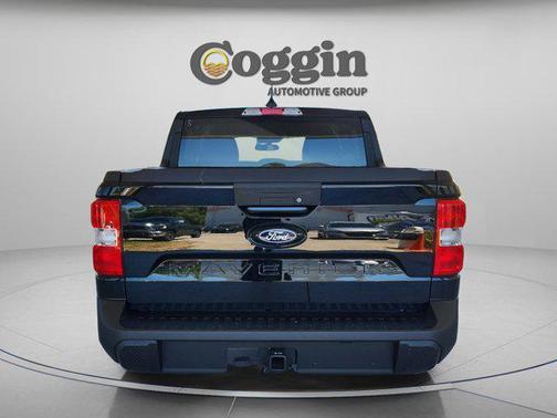 Shadow Black 2026 Ford Maverick XLT