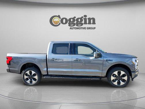 2025 Ford F-150 Lightning Platinum